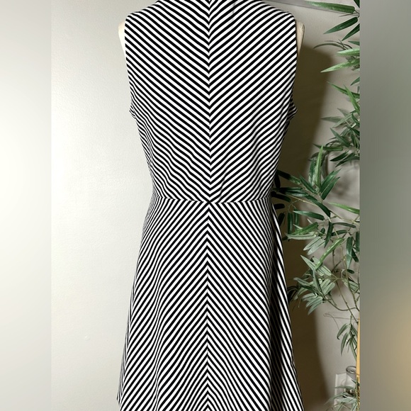 TALBOTS DRESS SIZE - PL - Picture 3 of 5